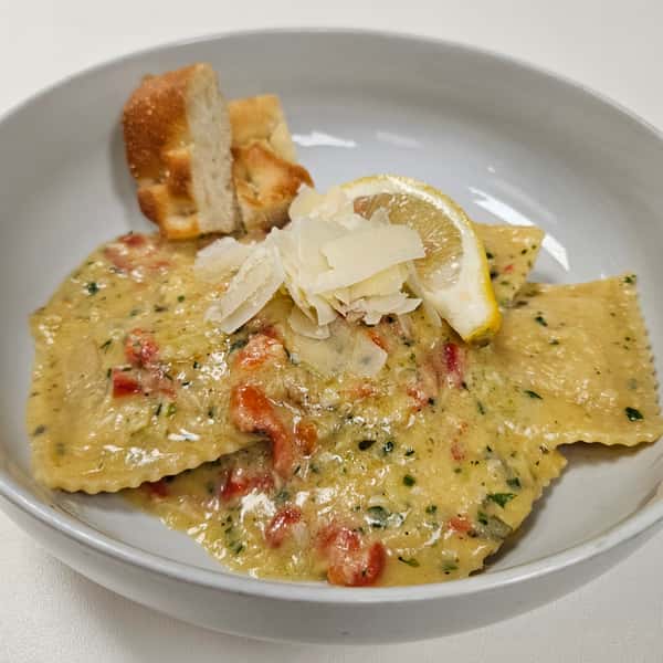Lobster ravioli in a bowl