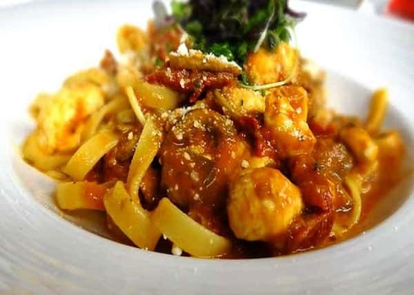 Chicken Alfredo Rose Pasta