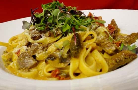 Filet Mignon Curry Pasta
