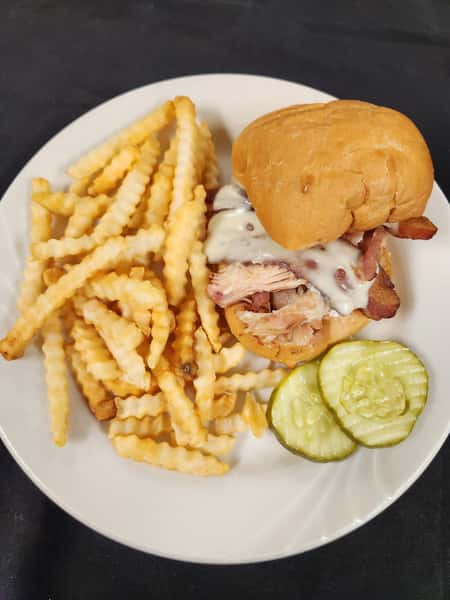 sandwich & fries