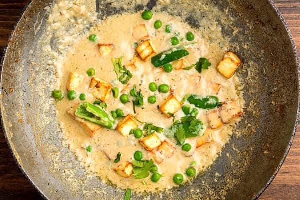 Mutter Paneer White Karahi