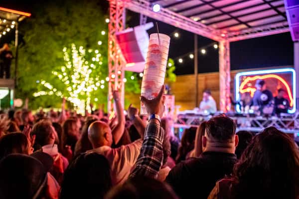 Best Music Patio Old Republic Elgin