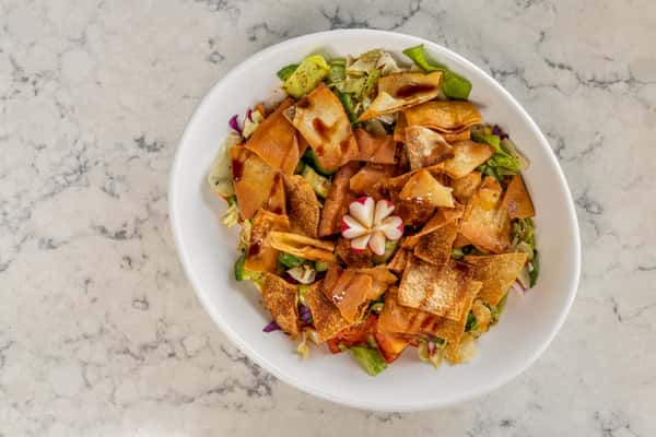 fattoush salad plate