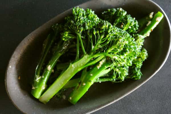 Wok-Seared Broccolini 青花菜