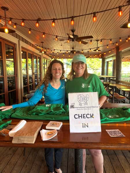 Good times for a good cause! 🌊♻️
Join us Saturday, September 19 for the 2026 International Coastal Cleanup Day Beach Cleanup! Spend the morning helping keep our beaches beautiful with cleanup contests, fun prizes, FREE event t-shirts, and a post-cleanup breakfast at local restaurants. ☀️
📅 September 19
⏰ 8–10 a.m.