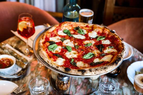 Pepperoni pizza