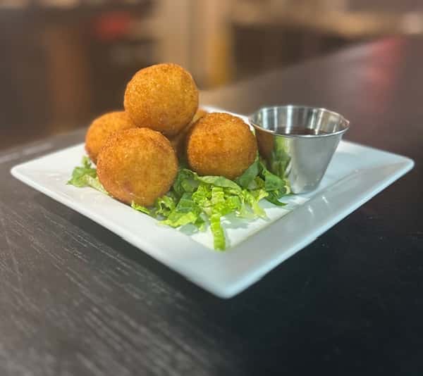 Gouda Pimento Cheese Poppers