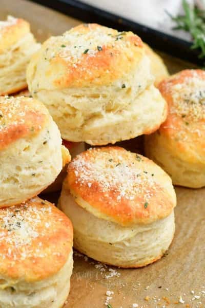 Garlic-cheddar biscuits