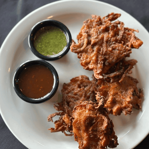 Fried chilli bites with sauces