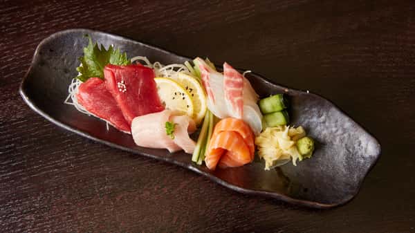 8 Piece Sashimi Set