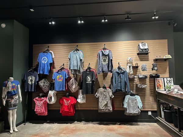 merch display