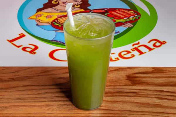Agua de pepino y limon