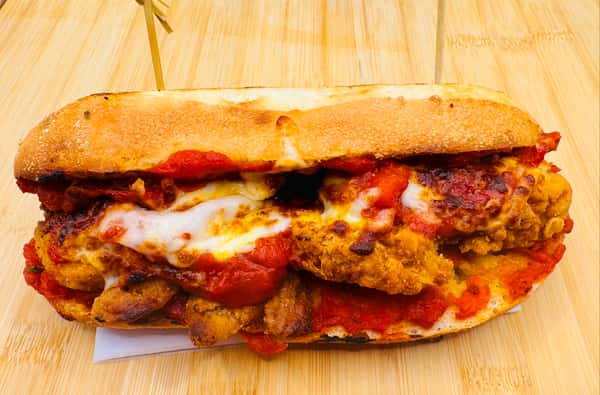 CHICKEN PARMESAN SANDWICH