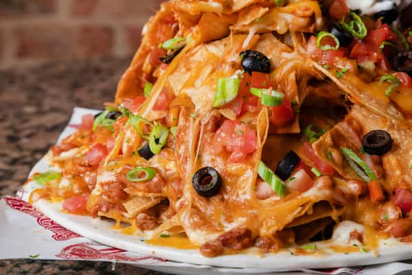 Heroes Chili Nachos