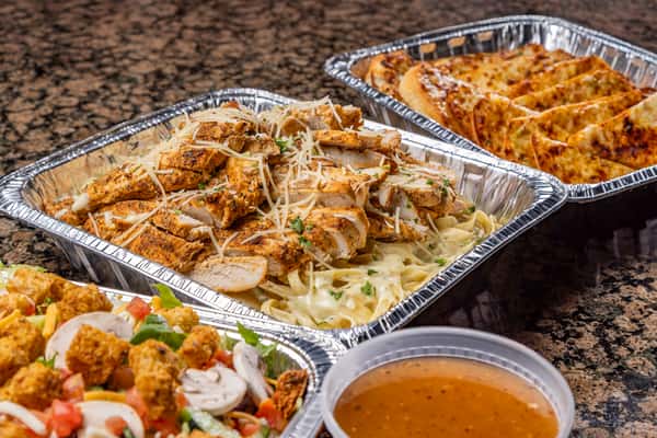 Alfredo Family Feast