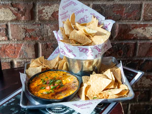 Pulled Pork Queso Dip