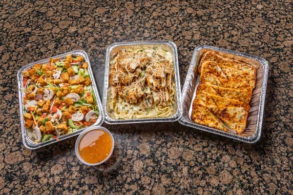 Alfredo Family Feast