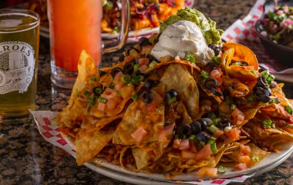 Heroes Chili Nachos