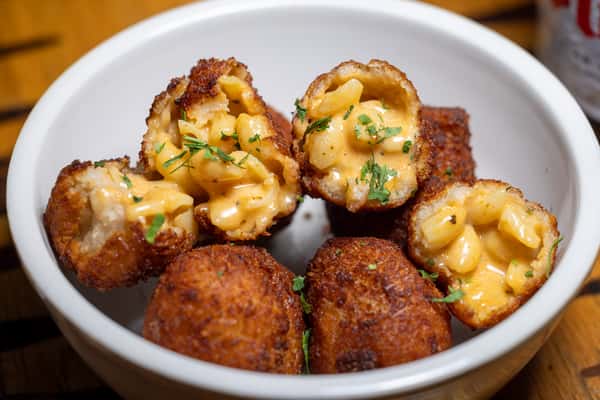 Crispy Mac & Cheese Fritters
