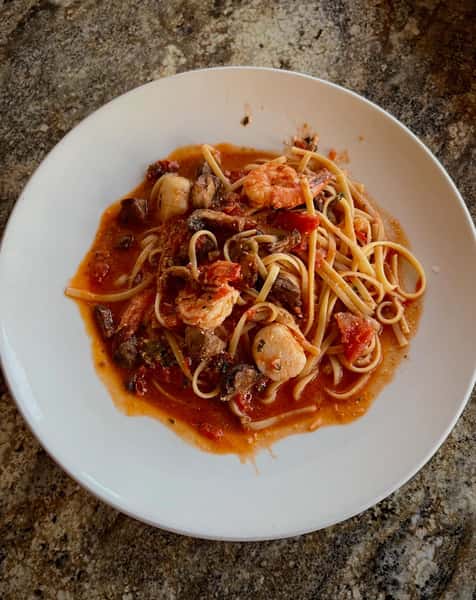 Shrimp & Scallop Fra Diavolo