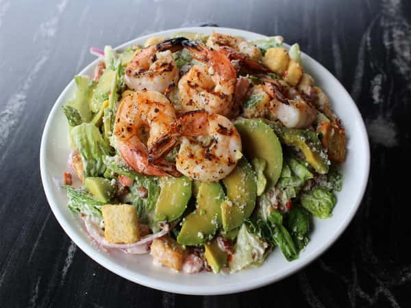 salad with grilled shrimp and avocados