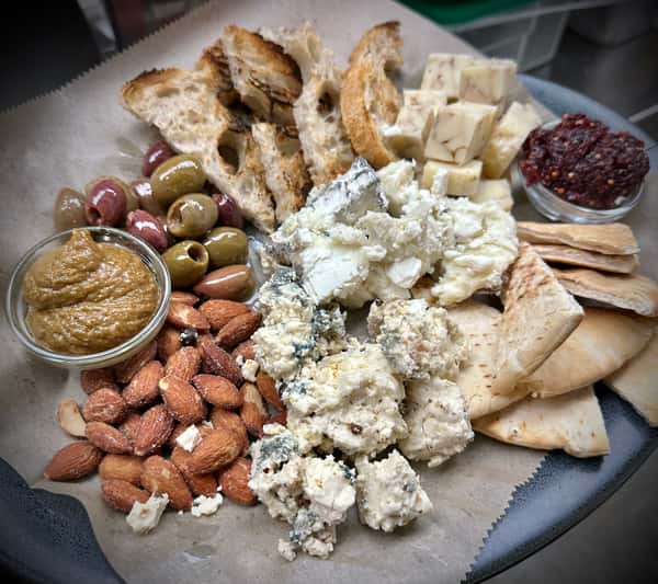 Chef's Plate (Cheese Only)