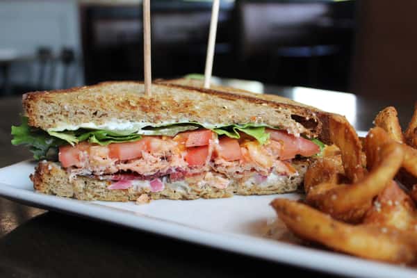 smoked salmon sandwich