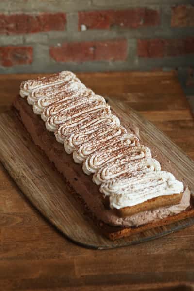 Full Tiramisu cake