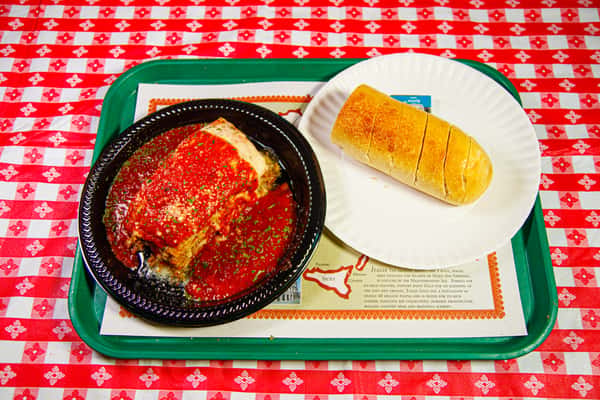Lasagna (My Mom's Favorite)