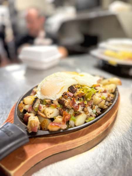 MEAT TRIO SKILLET