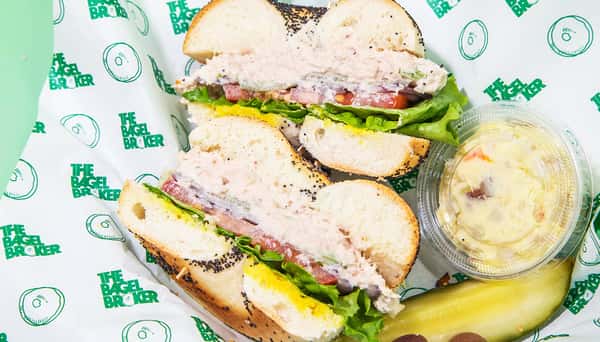 BAGEL SANDWICH - TUNA SALAD