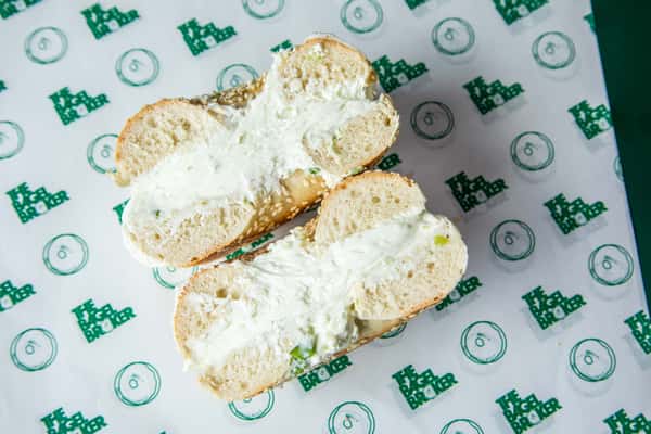 BAGEL W LOW FAT CREAM CHEESE