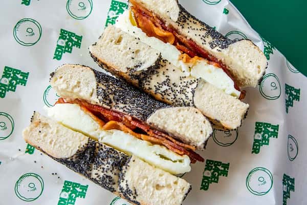 BAGEL WITH EGG WHITES MEAT AND CHEESE