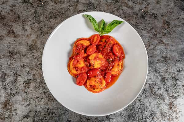 6 CHEESE RAVIOLI POMODORO