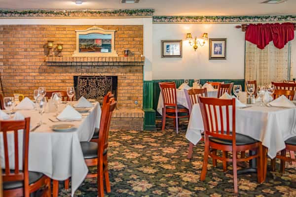 Interior of Randy's Steakhouse