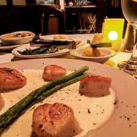 Pan Seared Sea Scallops with Lemon Cream
