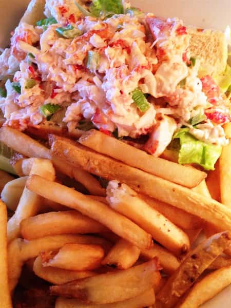 Lobster roll with french fries