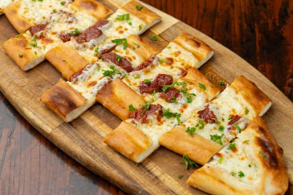 Sucuklu Flatbread