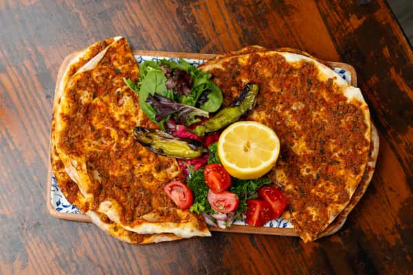 Lahmacun Platter
