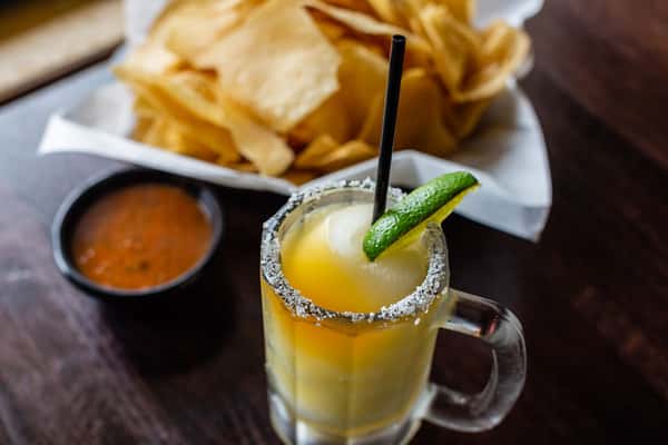 margarita with chips and salsa