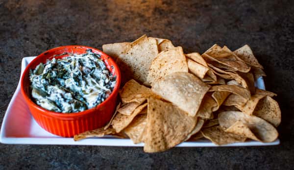 tortilla chips and spinach dip