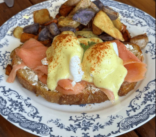 Salmon Benedict