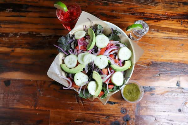 Southwest Kale Salad (V)