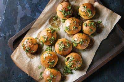 Ukrainian Garlic Rolls "Pampushka"