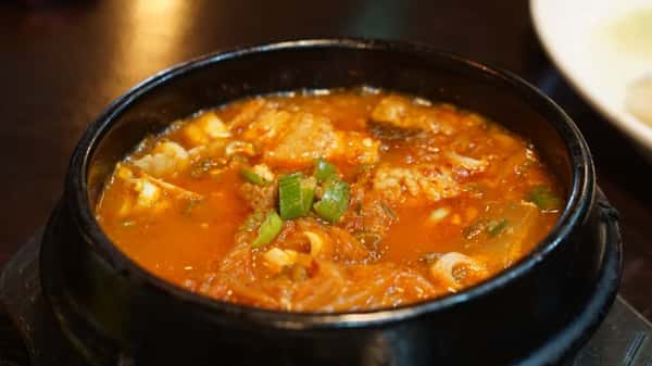 김치찌개 - Kimchi-Jjigae