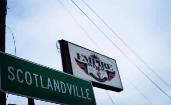 SU Location Sign