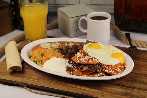 Chilaquiles Con Carne Asada