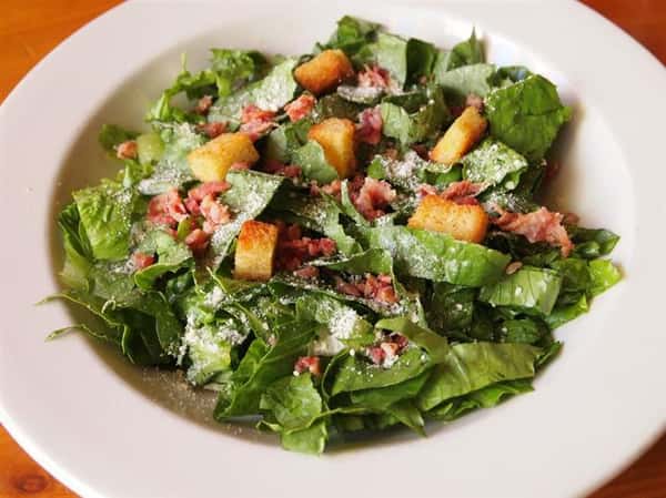 lettuce with cheese and croutons