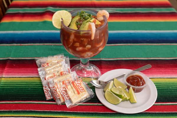 Cóctel Campechano | Campechana Cocktail
