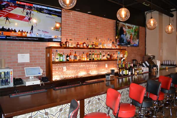 Game Lounge - Flat Screen TV